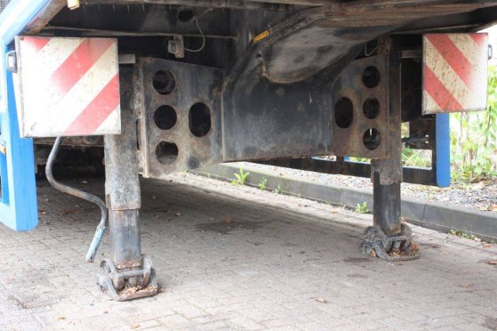 Kaessbohrer LB3e 2010 low loader Kässbohrer LB3e 2010 2 Lowloader semi-trailers image 12