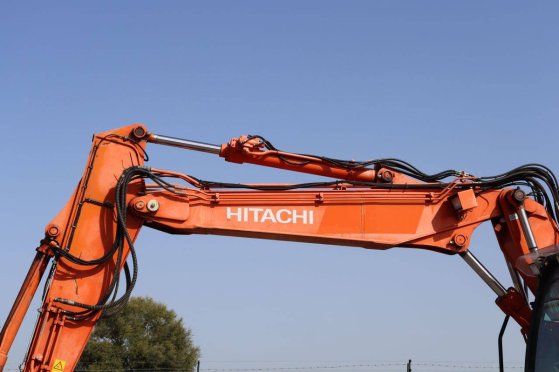Wheel excavator Hitachi ZX140W-6 Diesel 105kW 2018 ZX140W-6 2018 2 Wheeled Excavators image 12