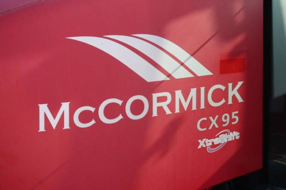 Tractor Mc Cormick CX95 Diesel 2005 Mc Cormick CX95 2005 2 image 12