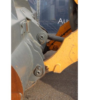 Liebherr L566 Diesel Wheel Loader 190kW 2014 L566 2014 2 Wheel Loaders image 12