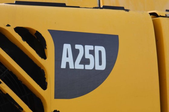 Dumper Volvo A25D Diesel 227kW 2002 A25D 2002 2 Dump Truck image 27