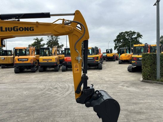Midi excavator LiuGong 9035 FZTS Diesel 2026 LIUGONG 9035 FZTS 2026 2 image 12