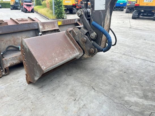 Tire crane Mecalac 12MTX Diesel 2016 Mecalac 12MTX 2016 2 Mobile Cranes image 27