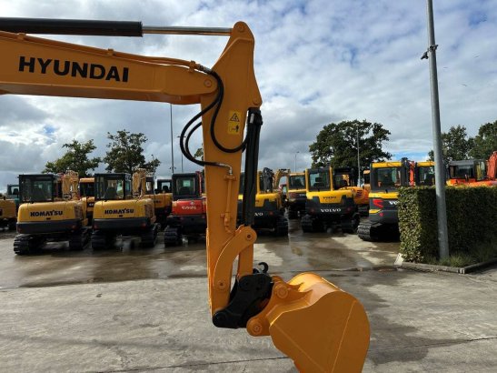 Midi excavator Hyundai HX55 Diesel 2019 HX55 2019 2 Crawler Excavators image 12