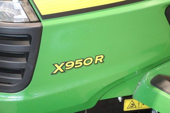John Deere X950R Diesel Ride-on Mower 2014 John Deere X950R 2014 2 image 13