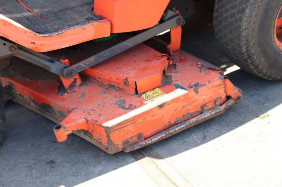 Kubota ZD326 Diesel Ride-on Mower ZD326 2 image 13