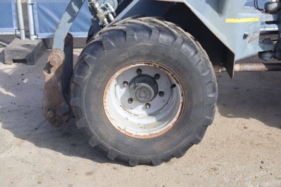 Articulated loader Giant V451T Diesel 45hp 2005 Giant V451T 2005 2 Wheel Loaders image 13