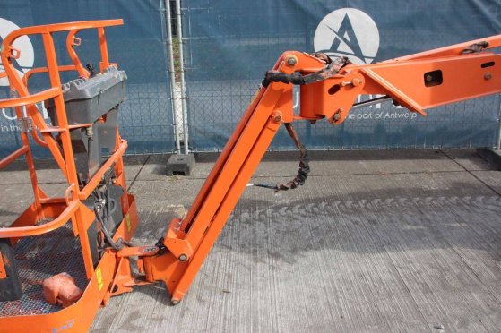 JLG E400AJPN Electric Articulated Boom Lift 14m 2007 E400AJPN 2007 2 image 13