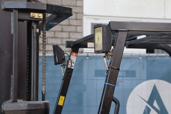 Caterpillar EP15KRT Electric Forklift 1500kg 5.5m 2004 EP15KRT 2004 2 Forklift image 13