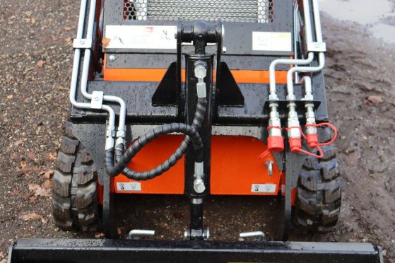 Captoc 36C Skid Steer Loader Petrol 13.5hp 2025 New Captok 36C 2025 1 image 13