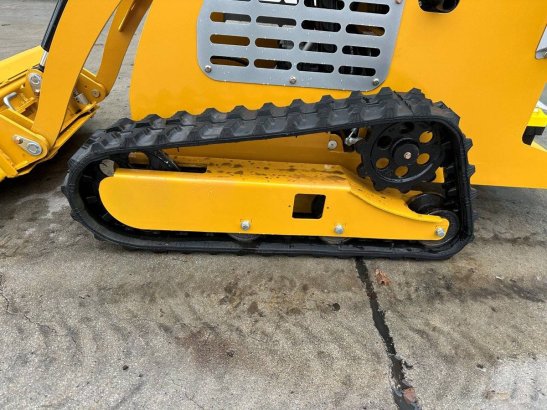 Mini Skid Steer Loader IR IRL30 Petrol 2025 New with Excavator Arm GIYI ZWB New IR IRL30 2025 1 image 13