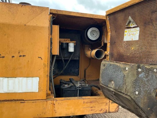 Crawler excavator Liebherr R900B Diesel 1988 R900B 1988 2 Crawler Excavators image 13