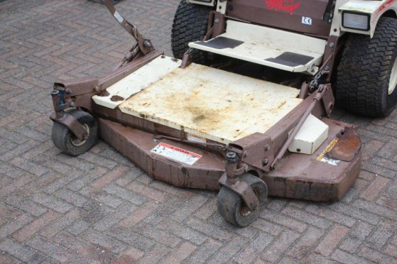 Grasshopper 721D Diesel Ride-on Mower Grasshopper 721D 2 image 13