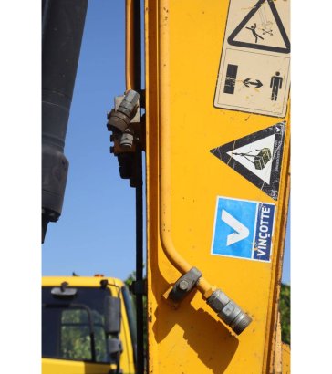 Crawler excavator JCB JZ140 Diesel 73kW 2008 JZ140 2008 2 Crawler Excavators image 13