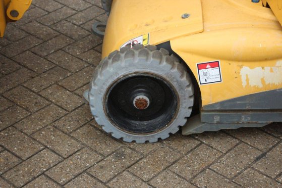 Haulotte Star 10 Electric Mast Lift 200kg 10m 2014 Haulotte Star 10 2014 2 image 13