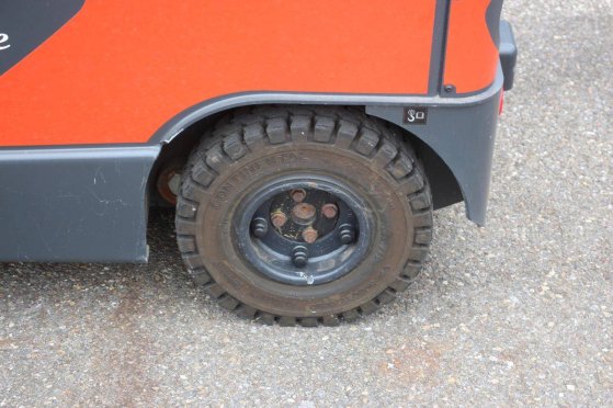 Linde P60 Electric Tractor 150kg 2022 P60 2022 2 image 13