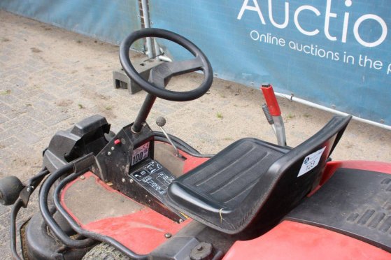 Jonsered Petrol Ride-on Mower (Margin) Jonsered 2 image 13