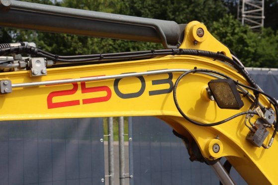 Wacker Neuson 2503 Crawler Excavator Diesel 19kW 2017 Neuson 2503 2017 2 Crawler Excavators image 13