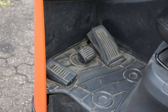 Toyota Electric Reach Truck 2 image 13