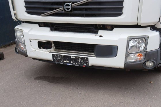 Box truck Volvo FL240 Refrigerated Diesel 2010 FL240 2010 2 image 13