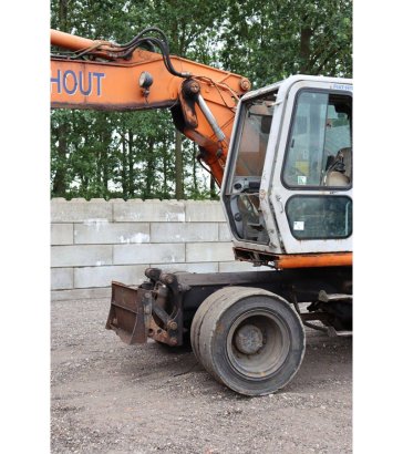 Wheel excavator Fiat Hitachi 595-A Diesel 87kW 1996 Fiat 595-A 1996 2 Wheel Loaders image 13