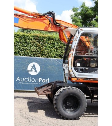 Wheel excavator Fiat Hitachi EX135W Diesel 76kW 2000 Fiat EX 135W 2000 2 Wheeled Excavators image 13