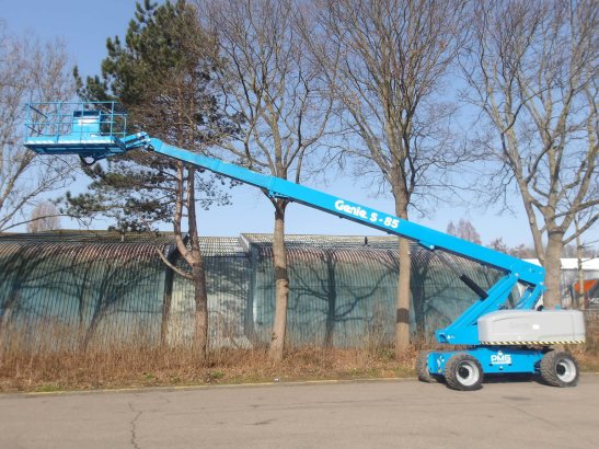 Telescopic boom lift Genie S-85 Diesel 27.91m 2012 S-85 2012 2 image 13