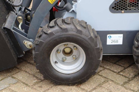 Skid steer loader CMH HT320 Petrol 13.5 hp 2025 Ctm HT320 2025 2 Wheel Loaders image 13