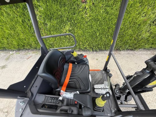 Volvo ECR18E Diesel Mini Excavator 2023 New ECR18E 2024 1 image 13