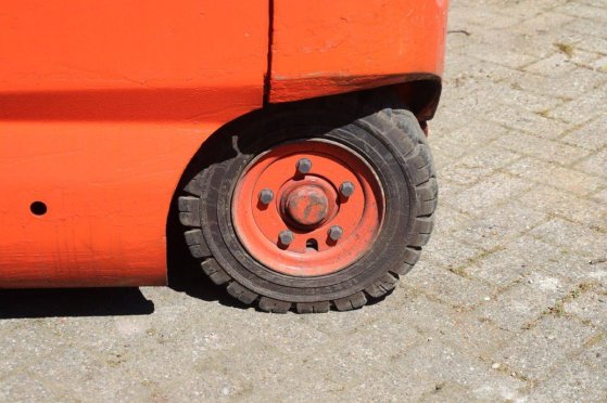 Linde E30-600 Electric Forklift 3000kg 7.0m 2008 E30 2008 2 Forklift image 13