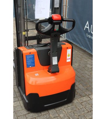Stacker BT SWE140L Electric 1400kg 2.65m 2015 BT SWE140L 2015 2 image 13