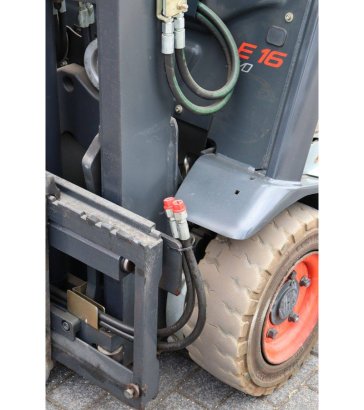 Linde E16-02 Electric Forklift 1600kg 4.0m 2016 E16-02 2016 2 Forklift image 13