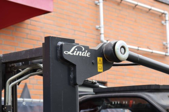 Linde E16P-02 Electric Forklift 1600kg 4.0m 2018 E16P-02 2018 2 Forklift image 13