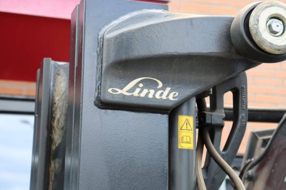 Linde E30HL-01/600 Electric Forklift 3000kg 2015 E30HL-01/600 2015 2 Forklift image 13