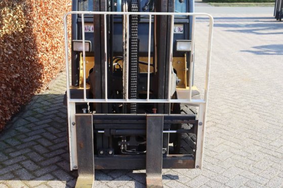 Forklift Yale GLP16VX LPG 1600kg 3.21m 2014 GLP16VX 2014 2 Forklift image 13