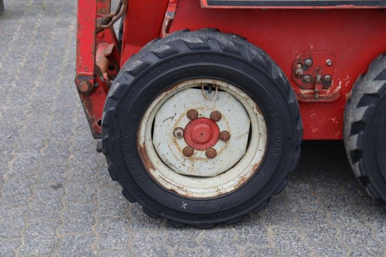 Skid steer loader Gehl SL 3610 Diesel 25kW Gehl SL 3610 2 Wheel Loaders image 13