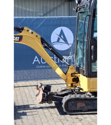 Mini excavator Caterpillar 301.8 Diesel 16kW 2019 301.8 2019 2 Crawler Excavators image 13