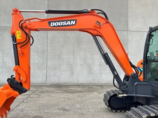 Doosan DX55-9CN Diesel Midi Excavator 2019 Doosan DX55-9CN 2019 2 Crawler Excavators image 14