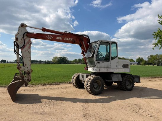 Wheel excavator O&K MH CITY Diesel 61kW 1990 MH CITY 1990 2 Wheeled Excavators image 13