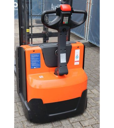 Stacker BT SWE140L Electric 1400kg 2.65m 2015 BT SWE140L 2015 2 image 13