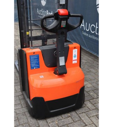 Stacker BT SWE140L Electric 1400kg 2.65m 2015 BT SWE140L 2015 2 image 13