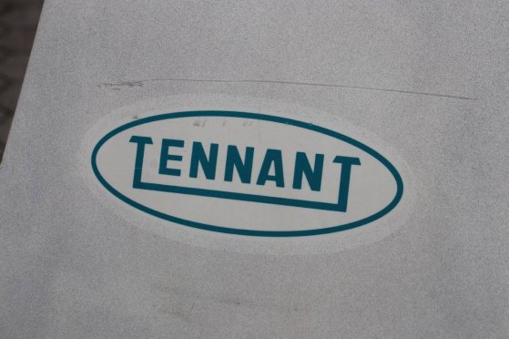 Tennant 6100 Electric Sweeper 2017 TENNANT 6100 2017 2 image 13