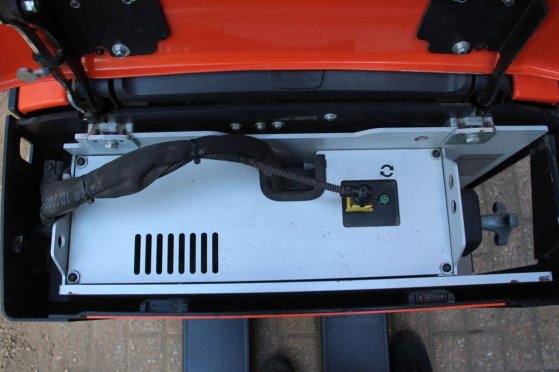 Toyota LPE200 Electric Pallet Truck 2000kg 2020 LPE200 2020 2 Pallet trucks image 13