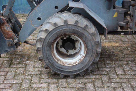 Articulated loader Giant V452T Diesel 26.5kW 2011 (Margin) Giant V452T 2011 2 Wheel Loaders image 13