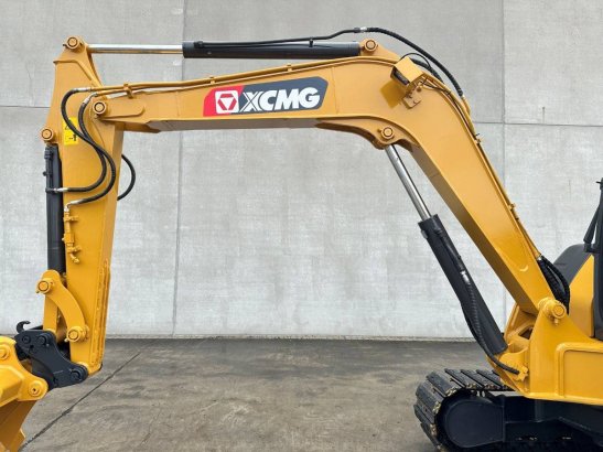 Midi excavator XCMG XE55DA Diesel 2022 XE55DA 2022 2 Crawler Excavators image 13