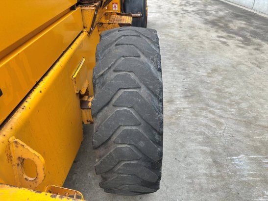 JCB 411 Diesel Wheel Loader 1996 411 1996 2 Wheel Loaders image 13