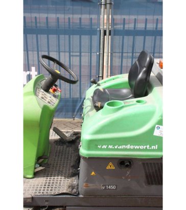 Ride-on sweeper IPC Cleaning 1450 Diesel 2015 IPC 1450 2015 2 image 13
