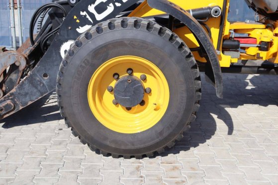 JCB 409 Agri Diesel Wheel Loader 2014 409 Agri 2014 2 Wheel Loaders image 13