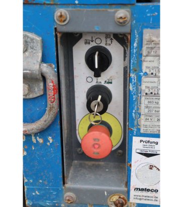 Skyjack SJ12 Electric Mast Lift 227kg 5.6m 2015 Skyjack SJ12 2015 2 image 13