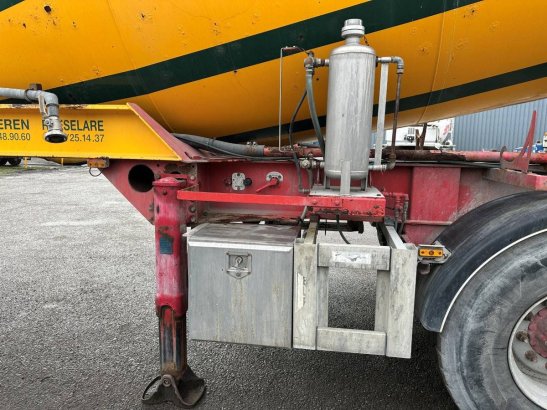 Concrete mixer MOL M1012/20T/37/2 2012 MOL M1012/20T/37/2 2012 2 image 13